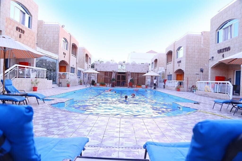 Готель Verona Resort Sharjah 2*