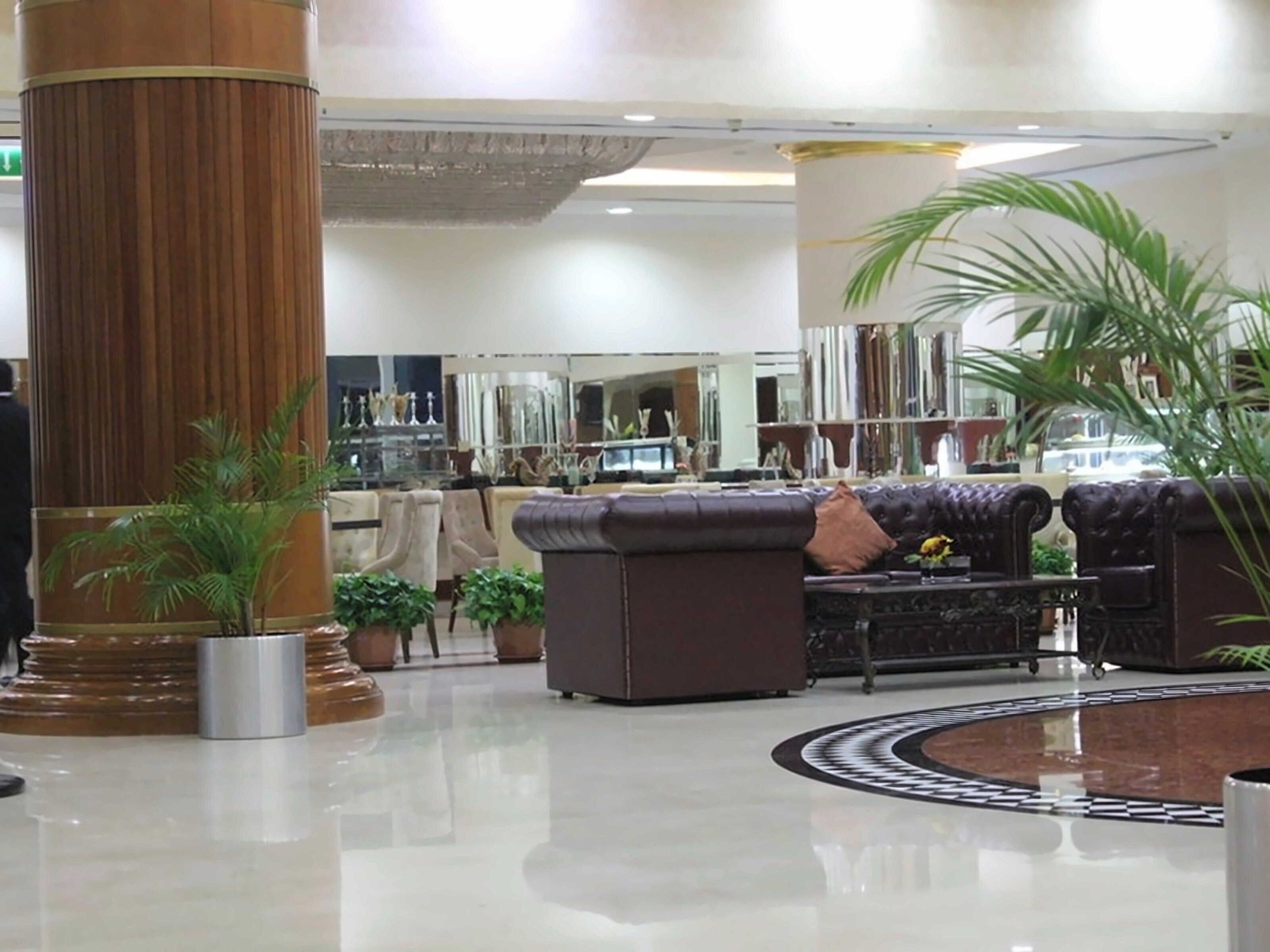 Фото Grand Excelsior Hotel Sharjah (ex. Grand Excelsior Sharjah, Holiday Inn Sharjah) 4*