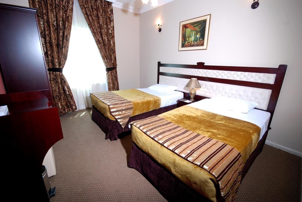 Фотография Al Bustan Tower Hotel Suites 4*