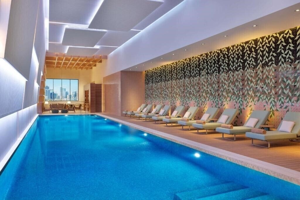 Изображение Doubletree By Hilton Sharjah Waterfront Hotel & Residences 5*