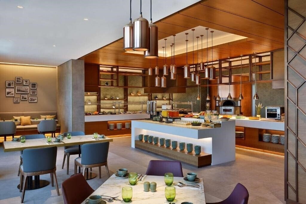 Картинка Doubletree By Hilton Sharjah Waterfront Hotel & Residences 5*