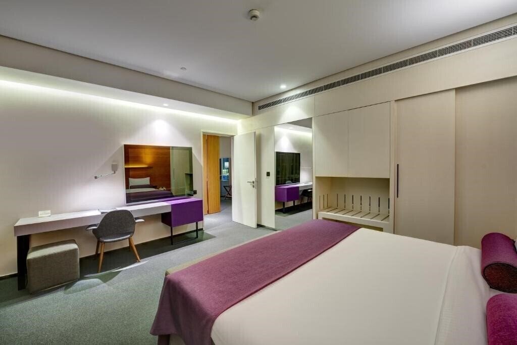 Отель The Act Hotel Sharjah 5*