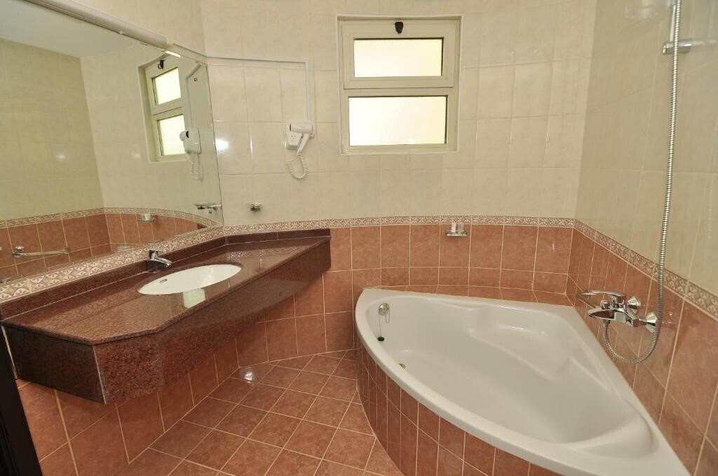 Фото Aldar Hotel 3*