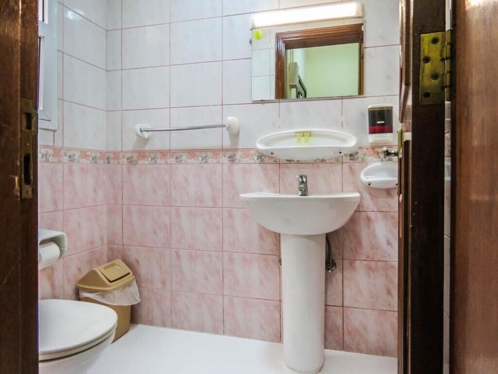 Фотографія Al Ferdous Hotel Apartments 3*