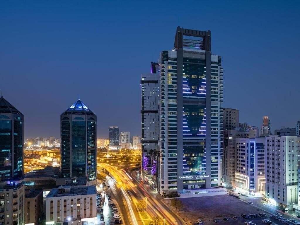 Готель Four Points By Sheraton Sharjah 4*