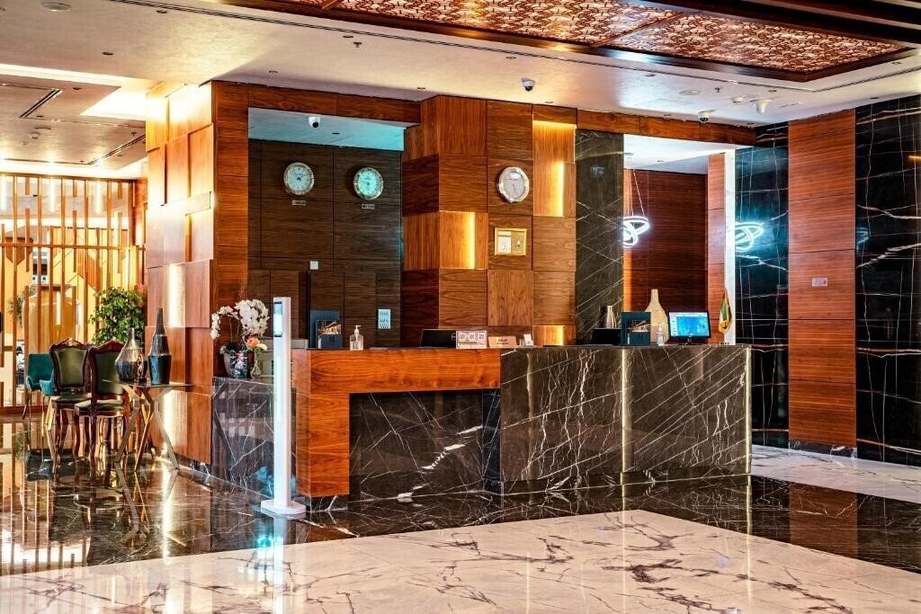 Фотография Luxe Grand Hotel Apartments 5*