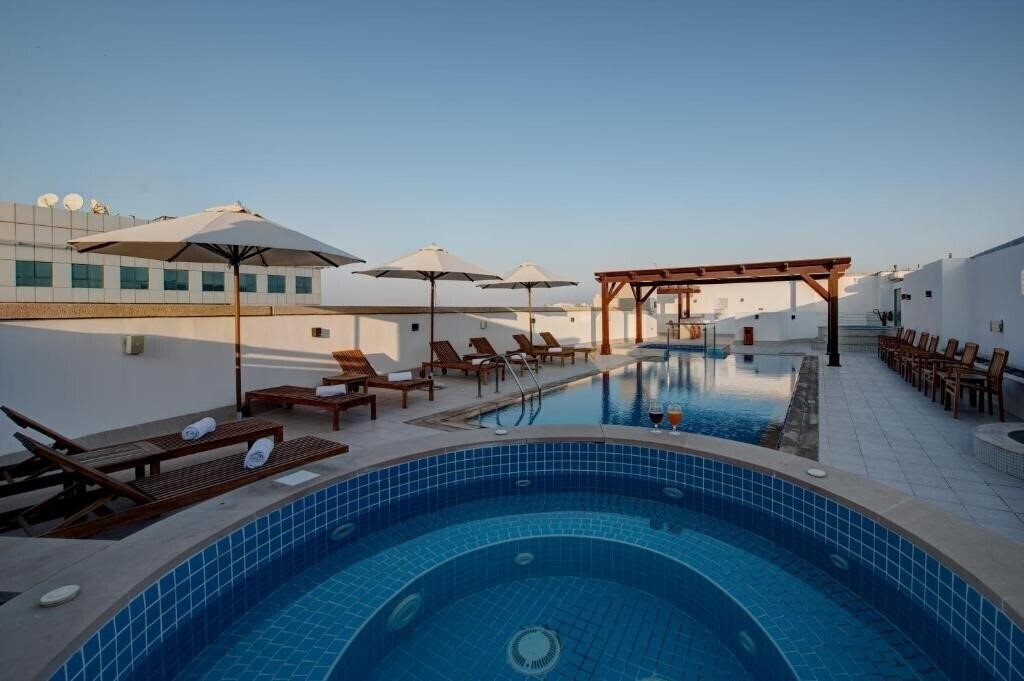Зображення Center Hotel Sharjah 4*
