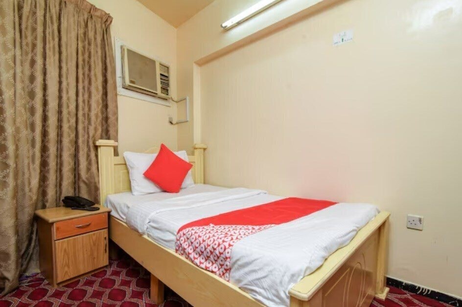 Фотография OYO 429 City Hotel 2*