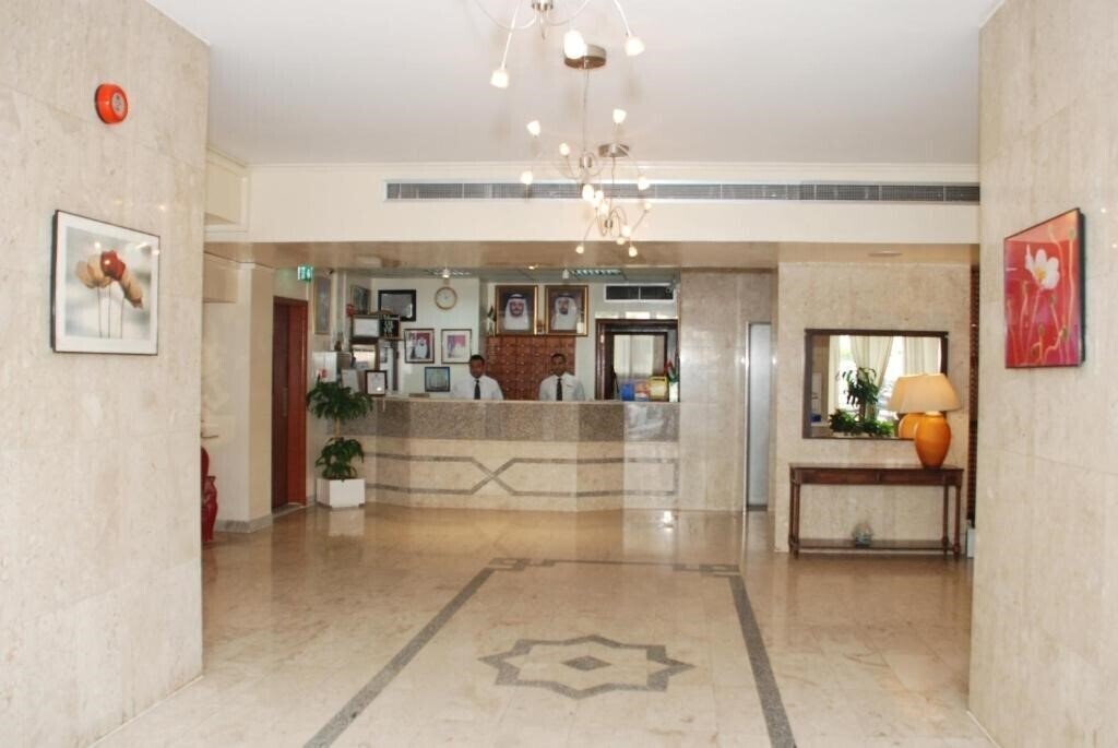 Фотографія Al Buhairah Hotel Apartments 3*