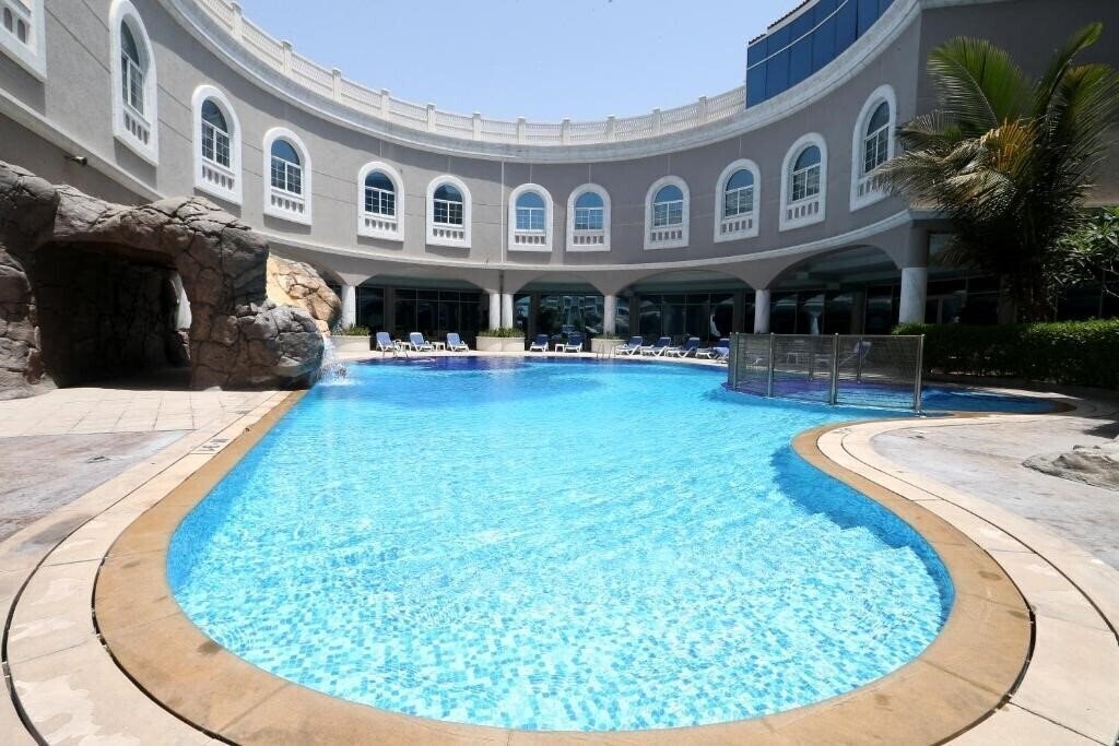 Фотографія Sharjah Premiere Hotel & Resort 3*
