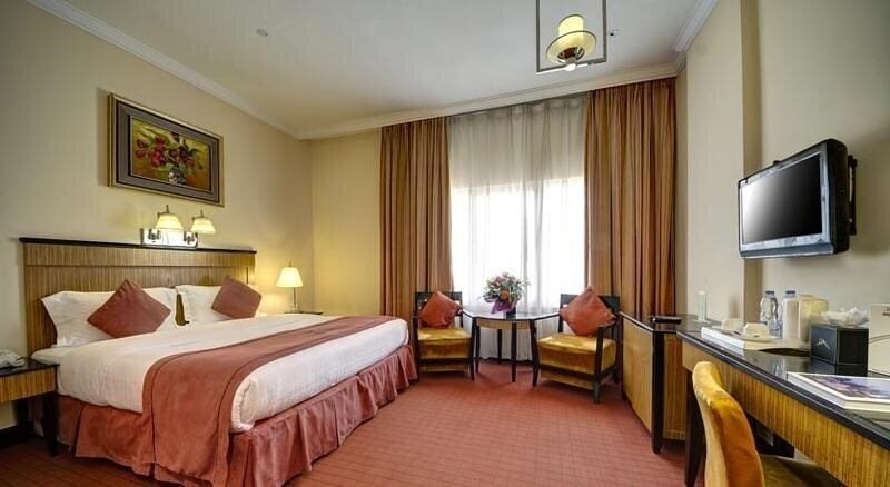 Готель Creek Gate Hotel (ex. Rayan Hotel Corniche) 2*