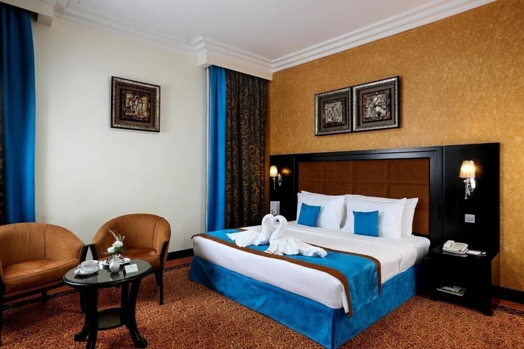 Готель Royal Grand Suite Hotel 4*