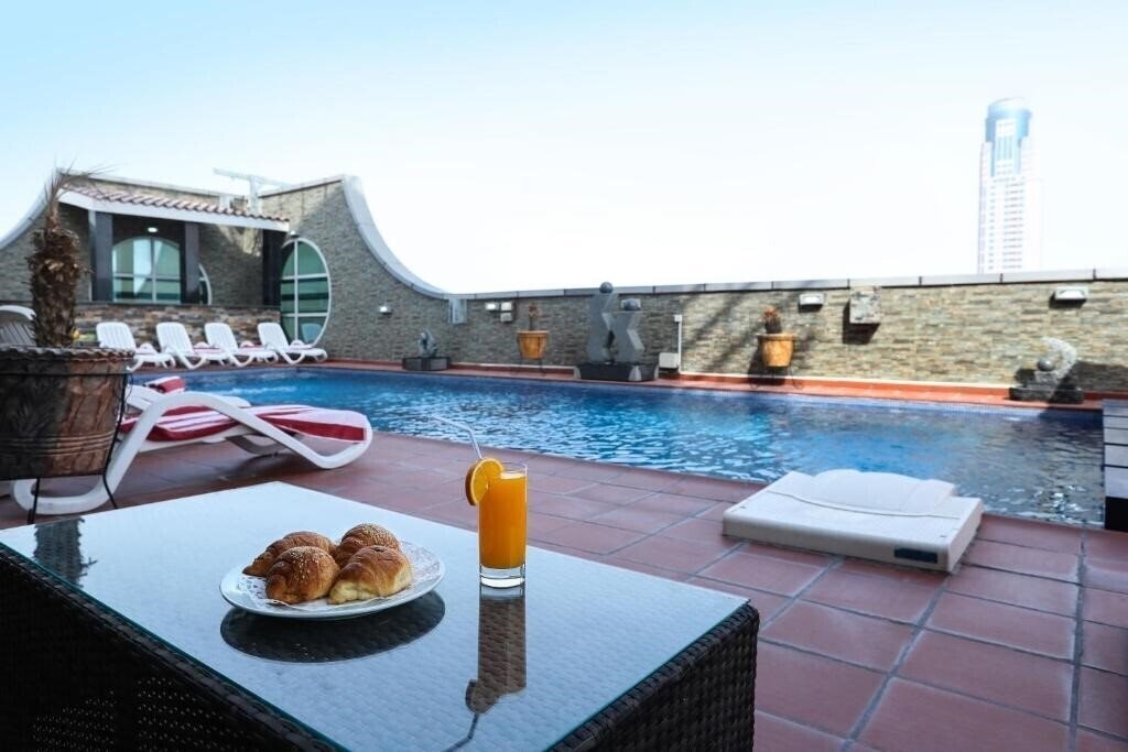 Фотографія Royal Grand Suite Hotel 4*