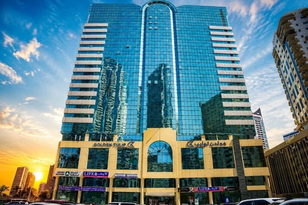 Фотографія Golden Tulip Sharjah 4*