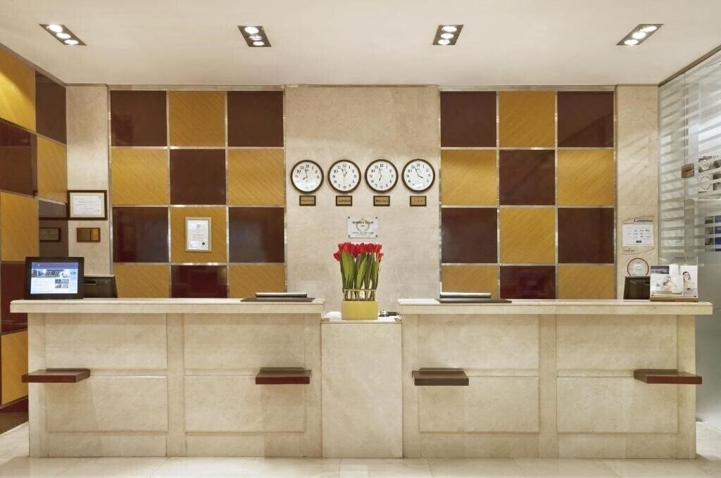 Фотографія Golden Tulip Sharjah (ex. Golden Tulip Sharjah Hotel Apartments ) 4*