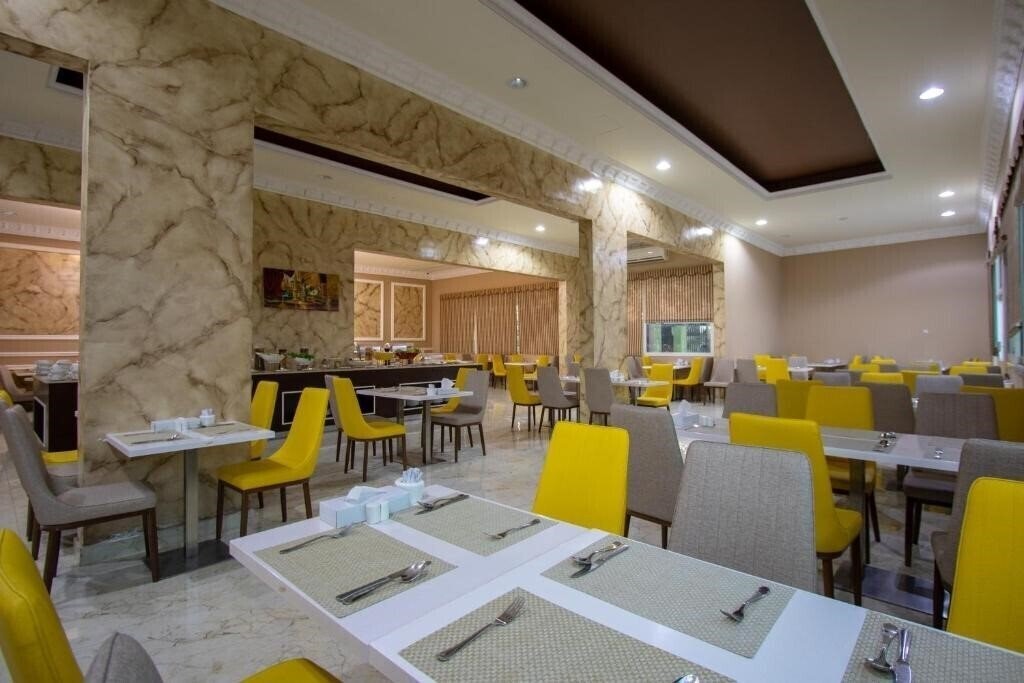 Фотография Flamingo Beach Resort 3*