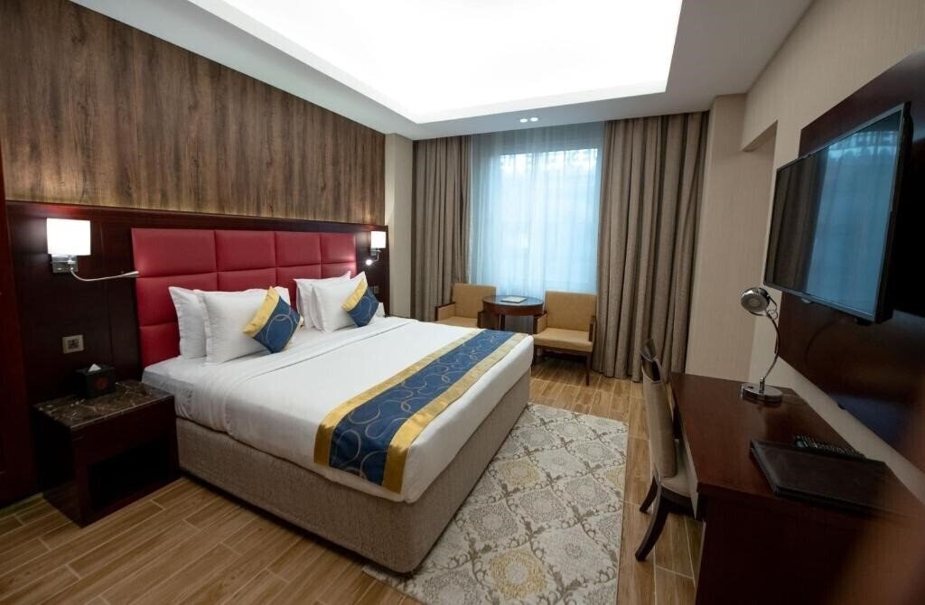 Готель Ramee Guestline Hotel Qurum 3*
