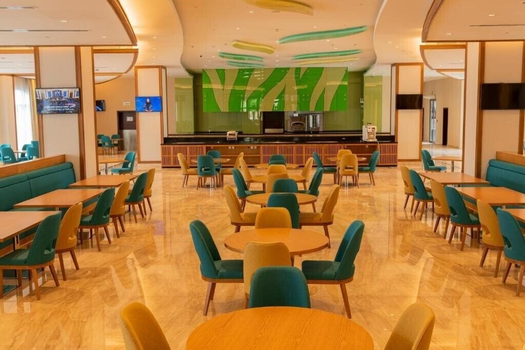 Фото Tulip Inn Hotel Majan 4*