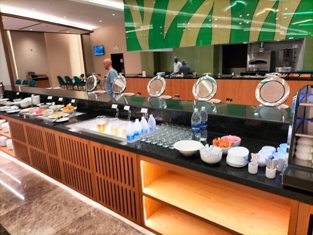Картинка Tulip Inn Hotel Majan 4*