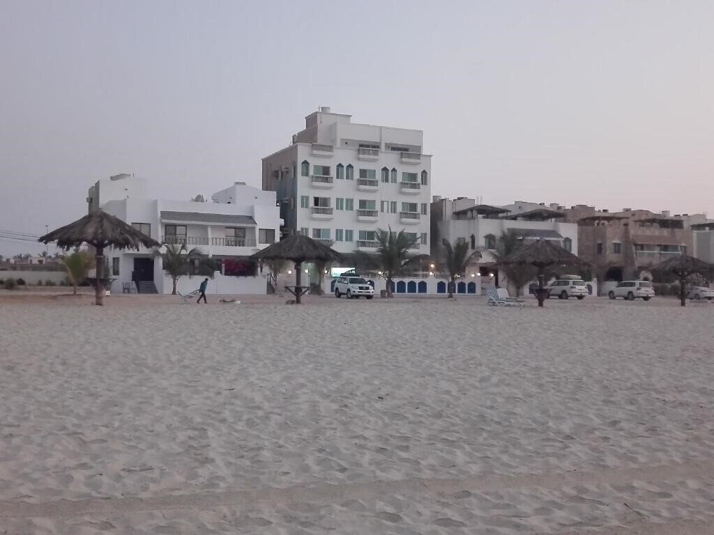 Готель Salalah Beach Villas 5*