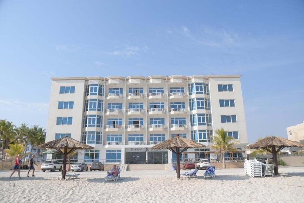 Готель Beach Resort Salalah 3*