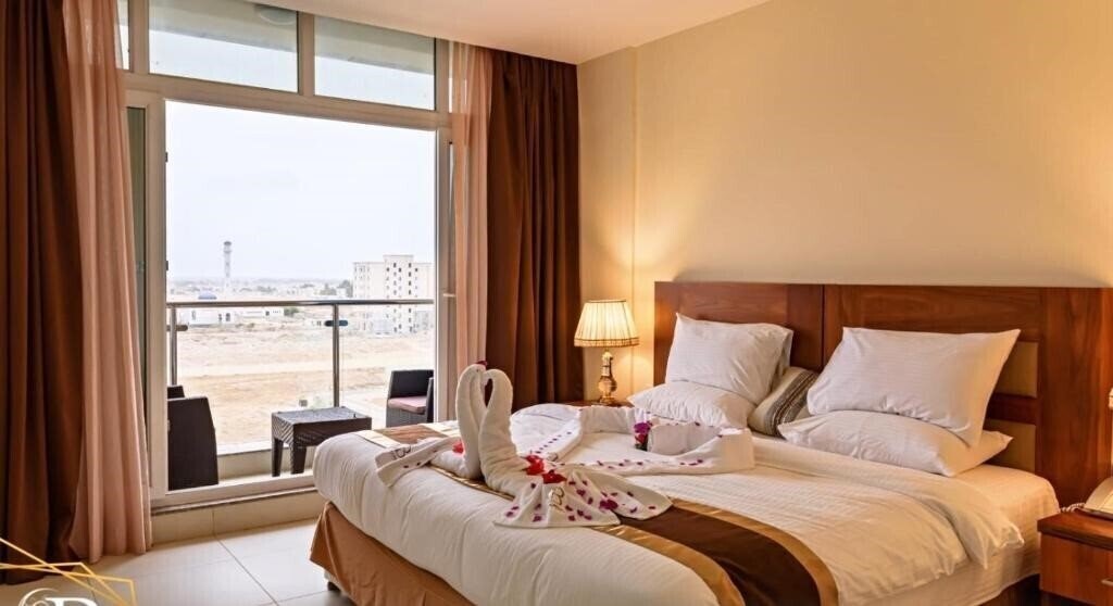 Фото Bristol Hotel 3*