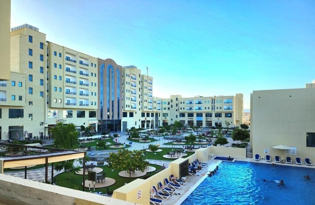 Готель The Plaza Hotel & Resort 4*
