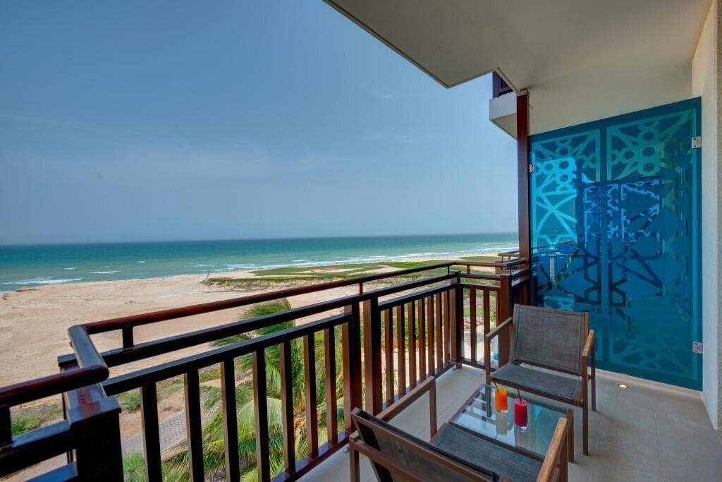 Картинка Crowne Plaza Hotel Duqm 4*