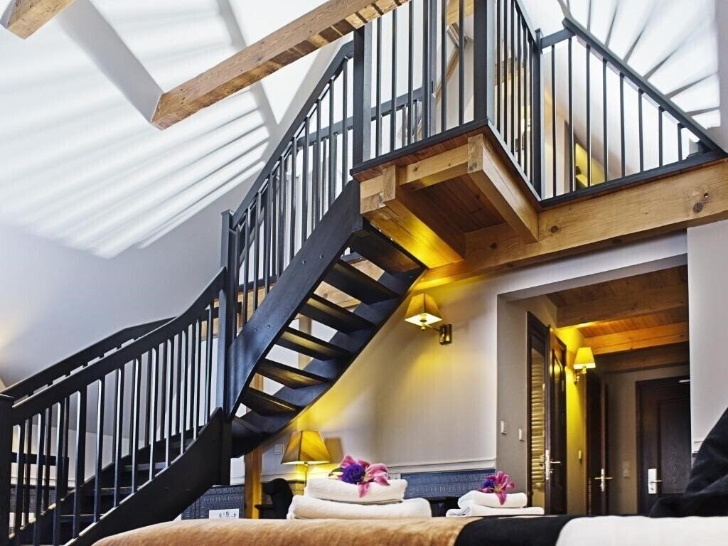 Картинка Holland House Residence 4*