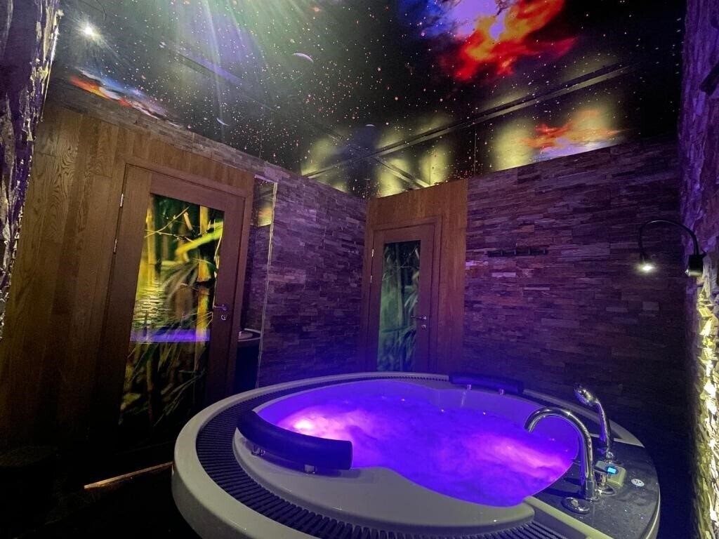 Фото Amber Hotel 3*