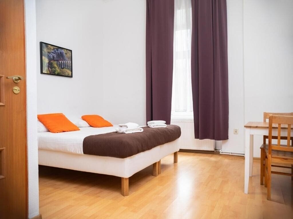 Отель Station Aparthotel Aparthotel апартаменты