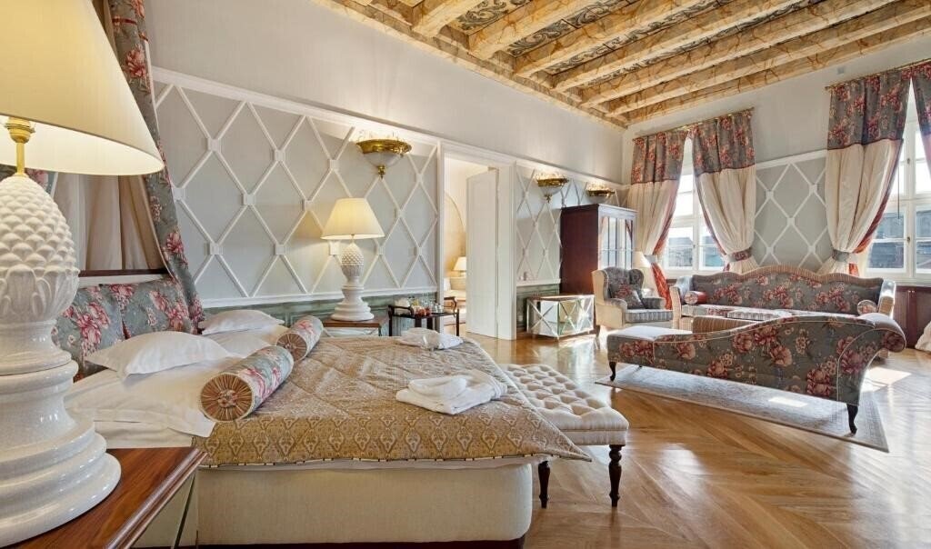 Картинка Bonerovski Palace 5*
