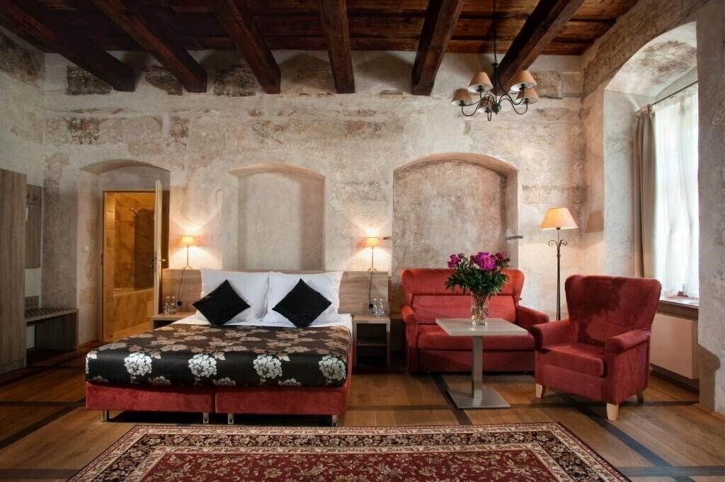 Фото Santi Hotel 4*