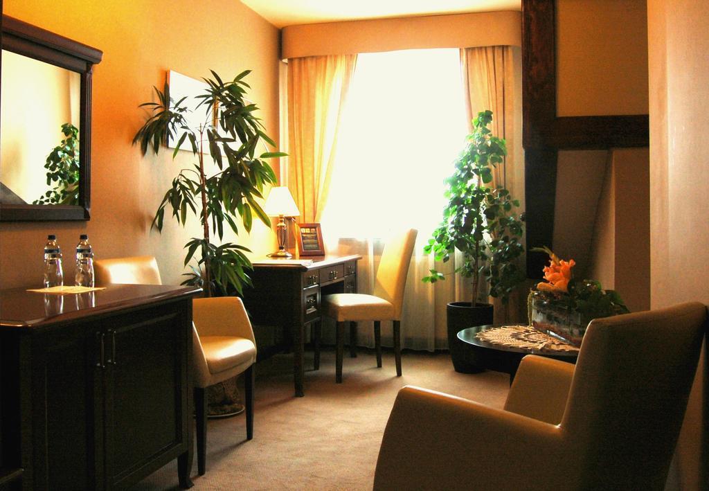 Зображення Ester 4*