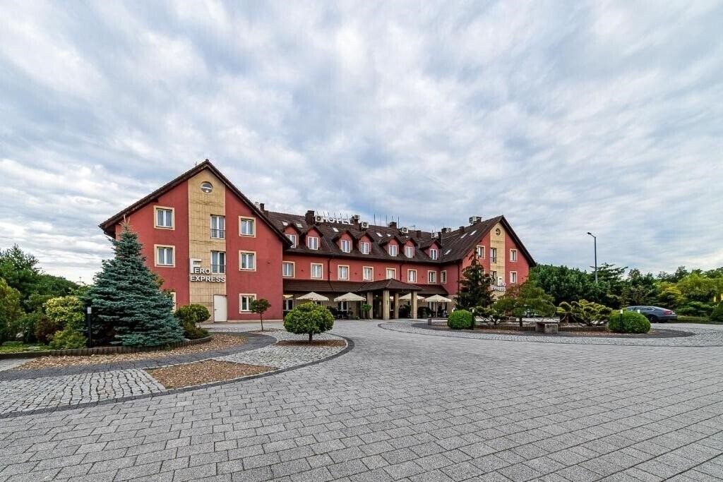 Отель Hotel Fero Express 3*