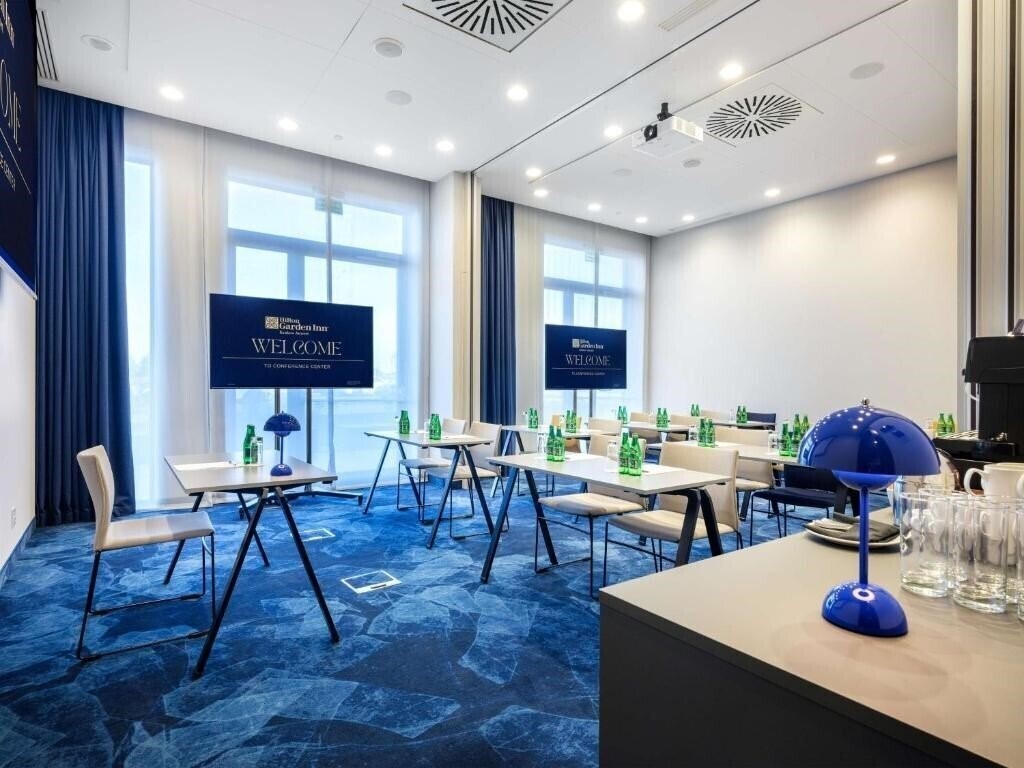Картинка Hilton Garden Inn Krakow Airport 4*