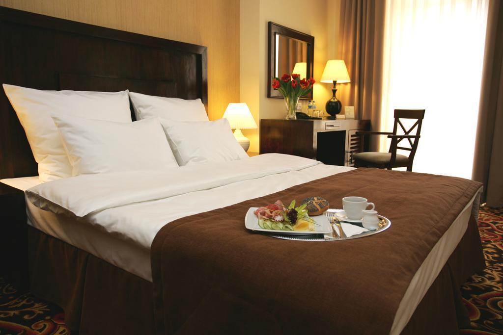 Готель Columbus 3*