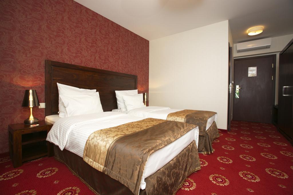 Зображення Columbus 3*