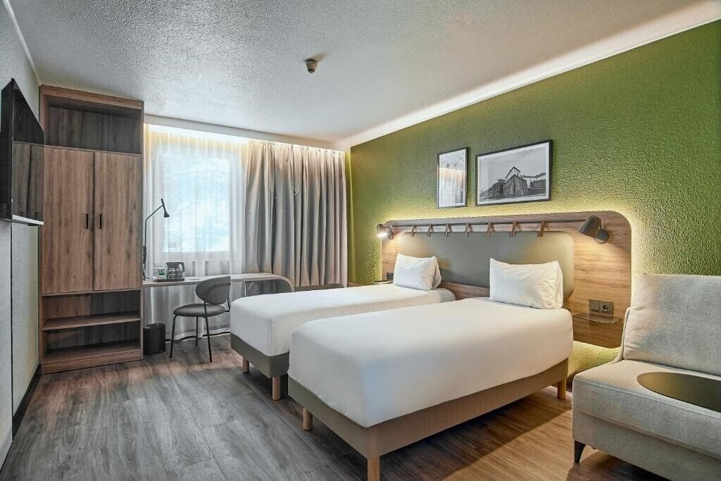 Фото Campanile Cracovie 3*