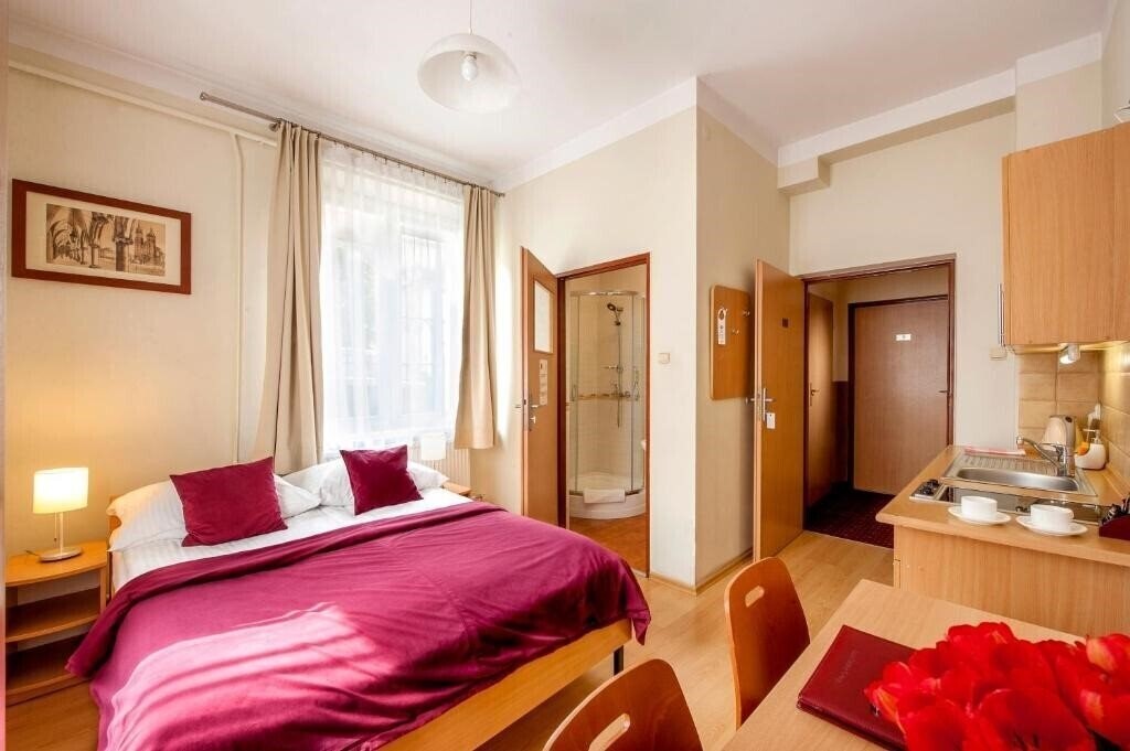 Фото Aparthotel Maly Krakow 2*