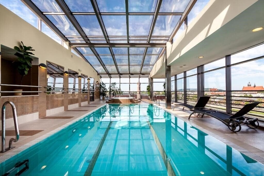 Готель Qubus Hotel Krakow 2*
