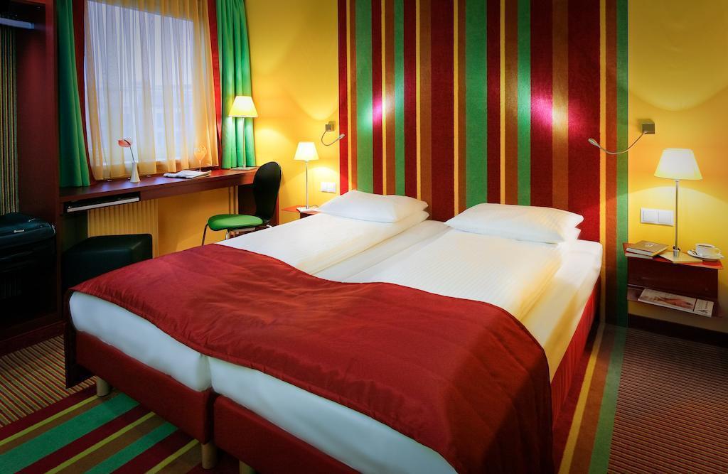 Фото Vienna House Easy Chopin 3*