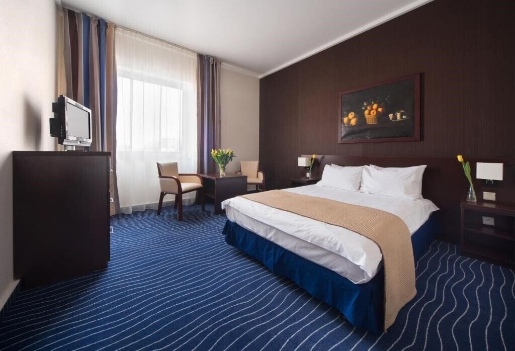 Готель Best Western Efekt Express 4*