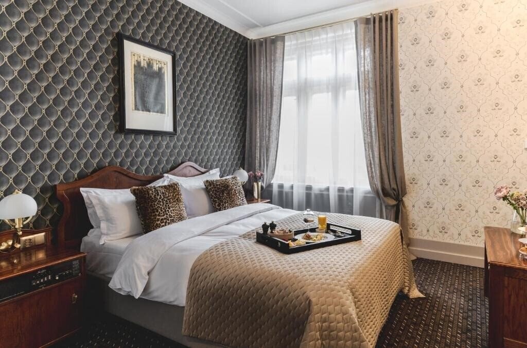 Готель Francuski Hotel 4*