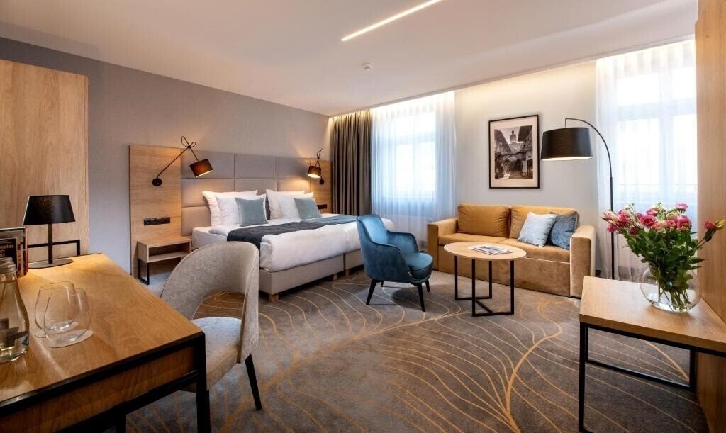 Отель Hotel M29 4*