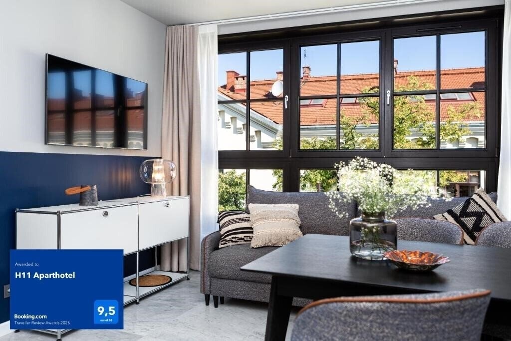 Отель H11 Apart Hotel 4*
