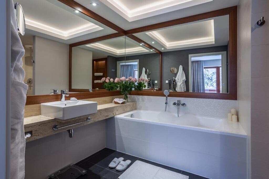 Фотография SPA Dr. Irena Eris 4*