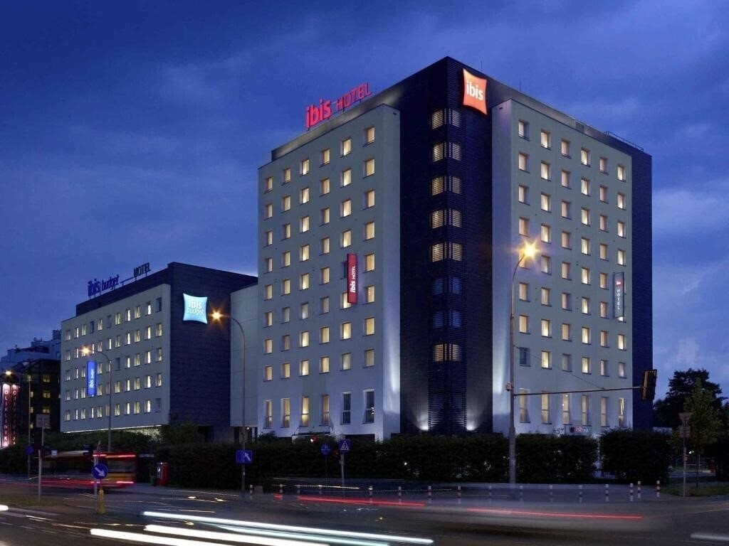 Готель Ibis Warszawa Reduta 2*