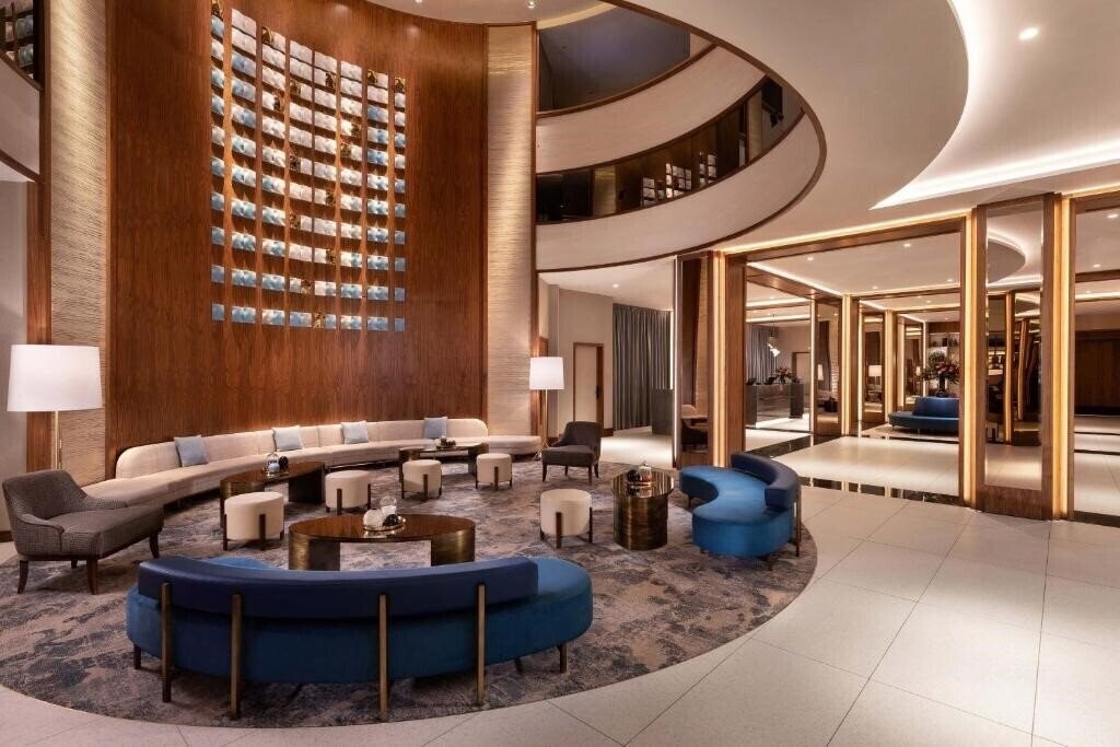 Отель Hotel Sheraton 5*