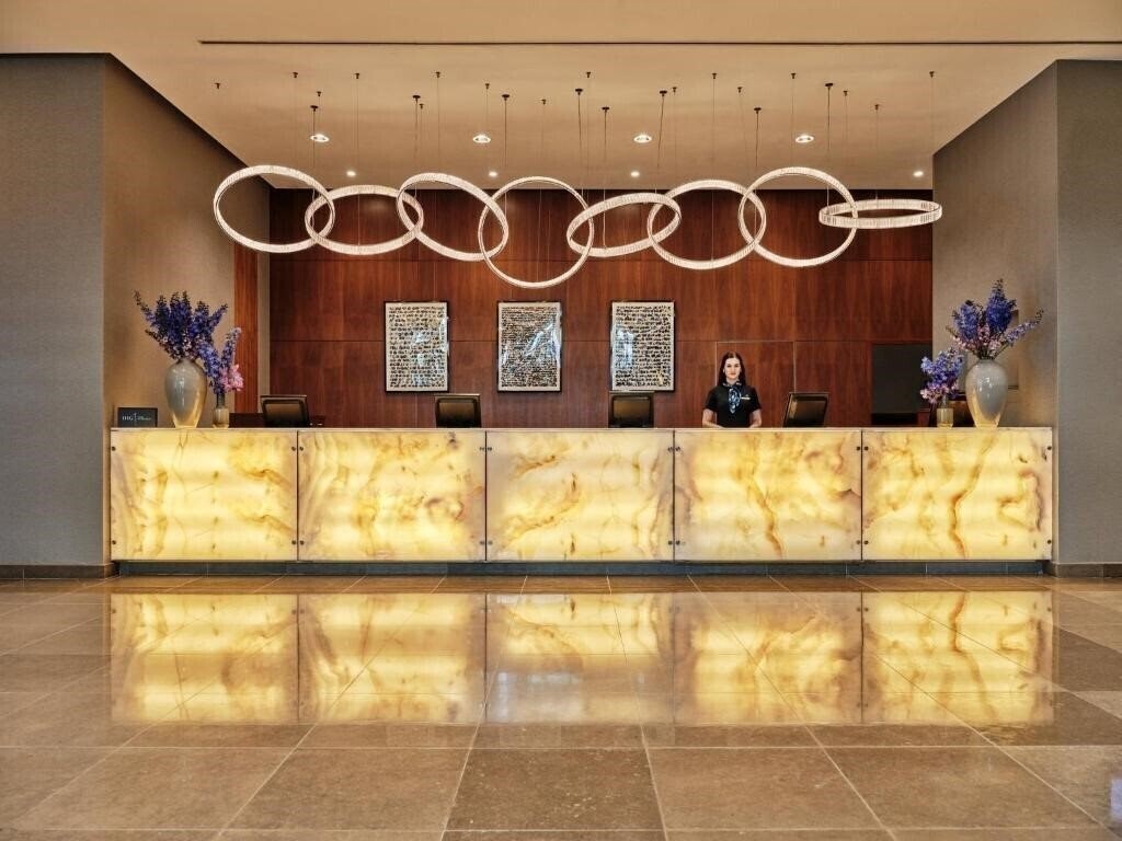 Готель Intercontinental 5*